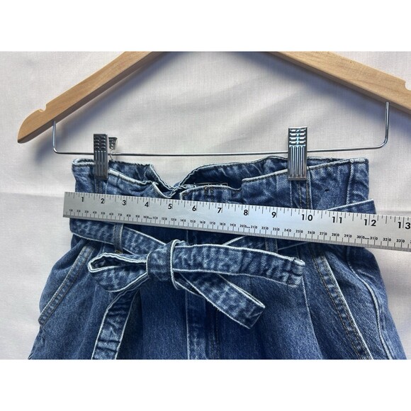 Abercrombie & Fitch Mom Jean Ultra High-Rise Raw Hem Paper Bag Waist Women's 0 - Picture 4 of 7